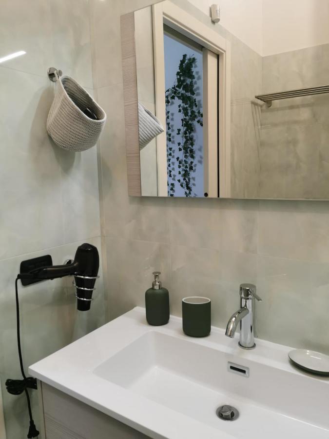 Comfort And Terrace Nel Cuore Di Appartement